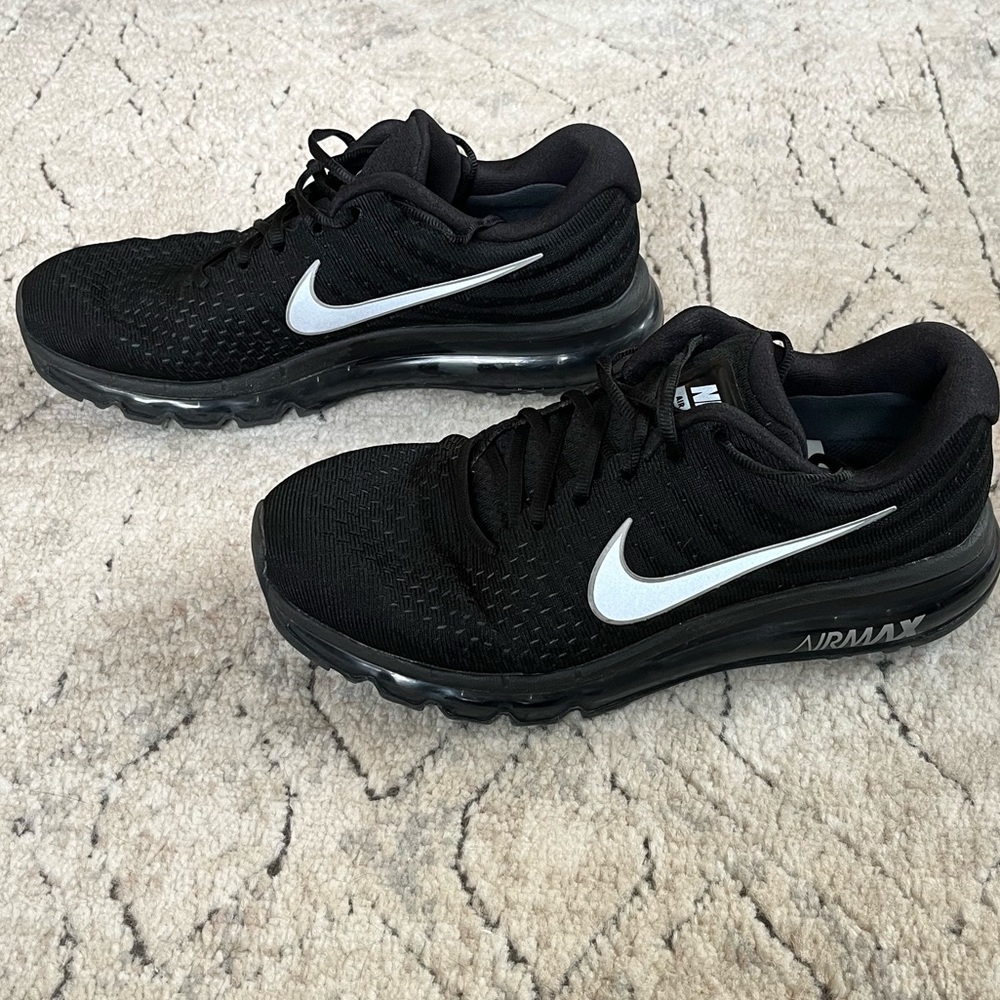 Nike Air Max Men’s Shoes Size 10.5